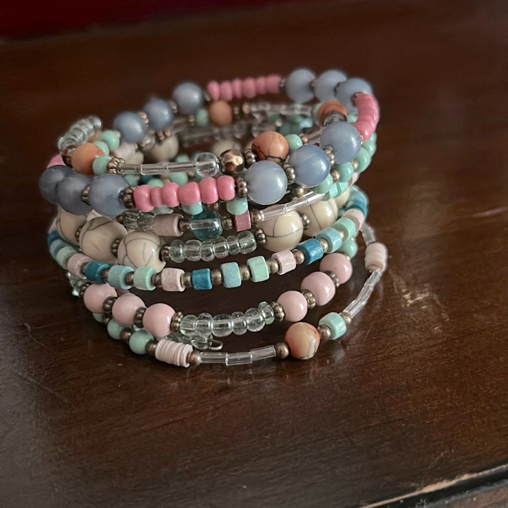 Stretchy bangle bracelet